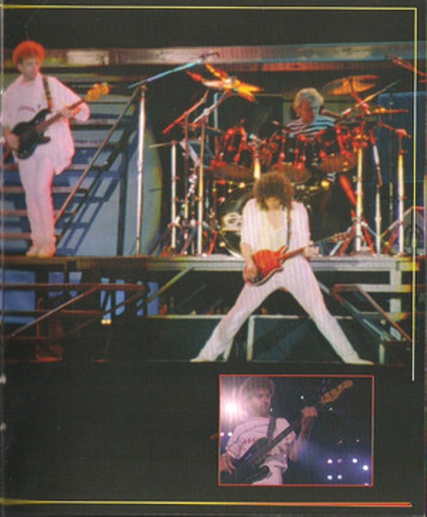 Queen  Hungarian Rhapsody; Live In Budapest : Booklet13